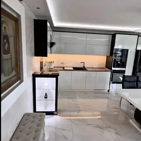 Taurunum Lux 30 Белград