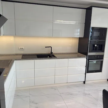 Taurunum Lux 30 * Belgrade